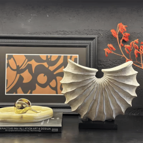 Hesla Resin Decoration White (size: Large Size)